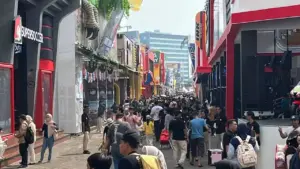Antrean Panjang Warnai Pekan Terakhir Jakarta Fair 2026